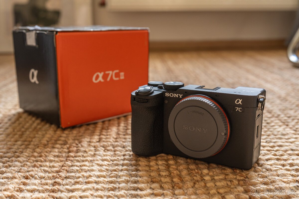 Sony A7C II telo