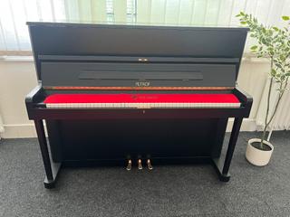 Zánovní pianino Petrof P 118 rok výroby 2006