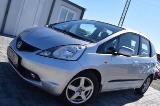 Honda Jazz 1.2 VTEC 66KW NÍZKÉ KM ALU