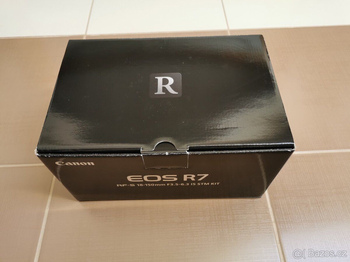CANON R7