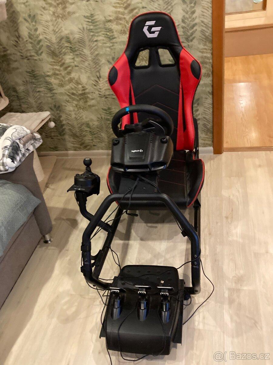 Playseat s volantem G29, řadicí pákou a pedály