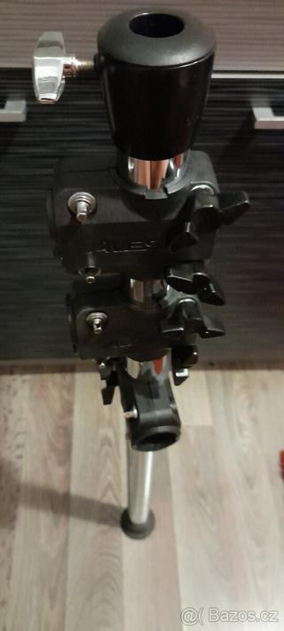 alesis