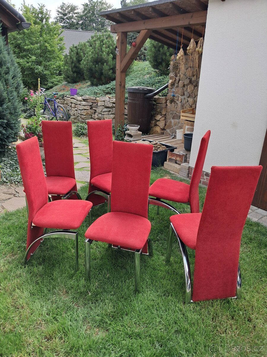 Židle á 390,-