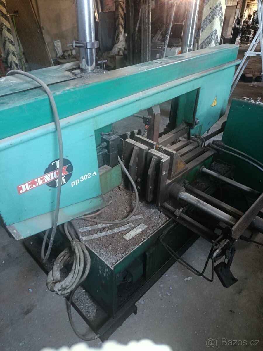 Pila na kov poloautomat PP302A