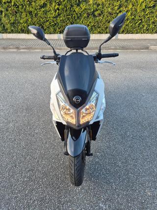 Prodám skútr Sym 125