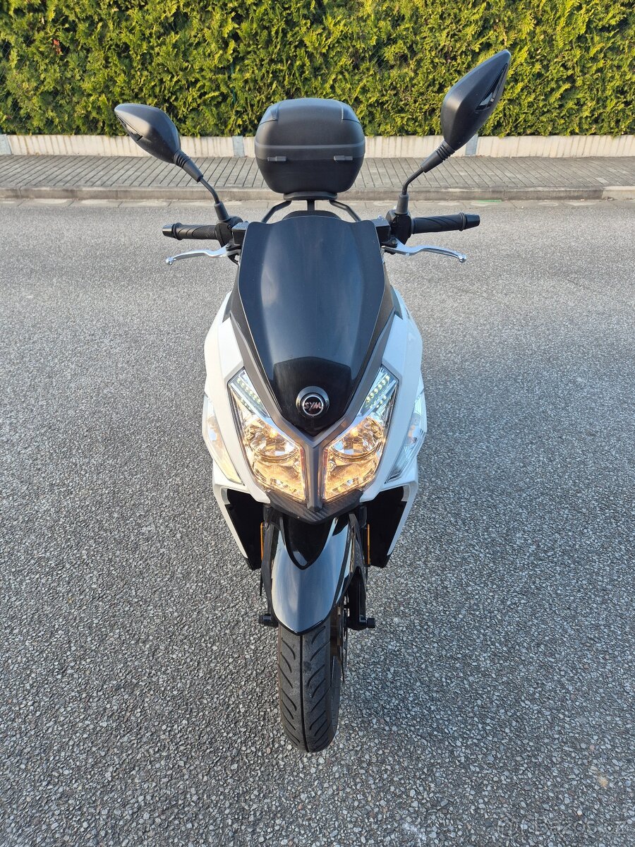 Prodám skútr Sym 125