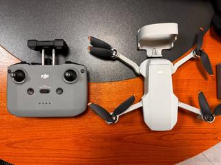DJI Mini 2 SE Fly More Combo