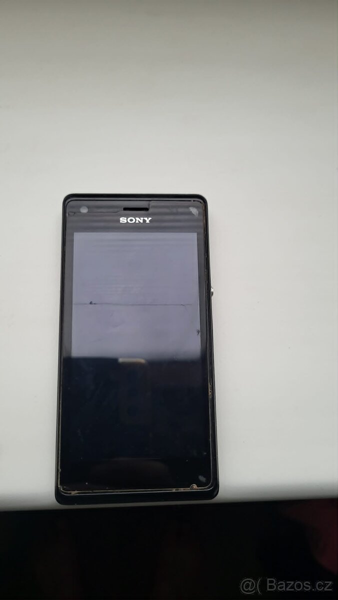 Telefon Sony Xperia, originální síťový adaptér Bose (model F