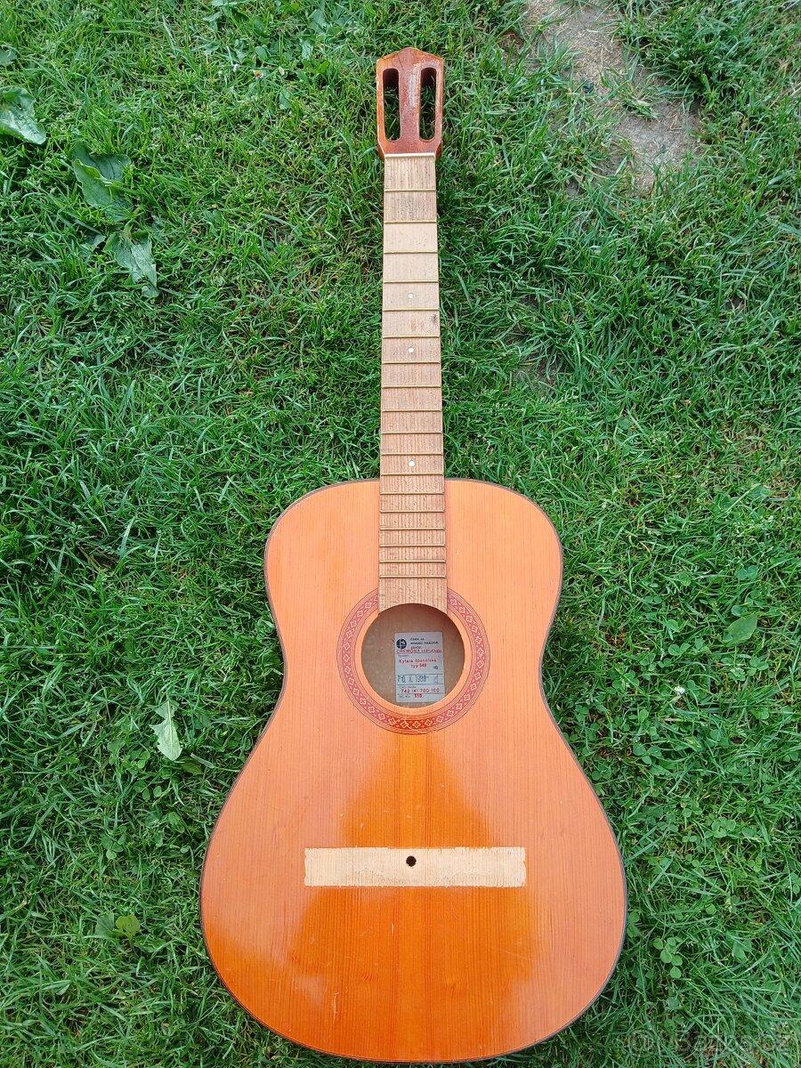 Kytarové tělo