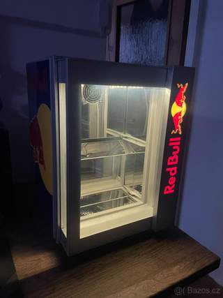 🔥 Ikonická mini lednice Red Bull (Baby Cooler)