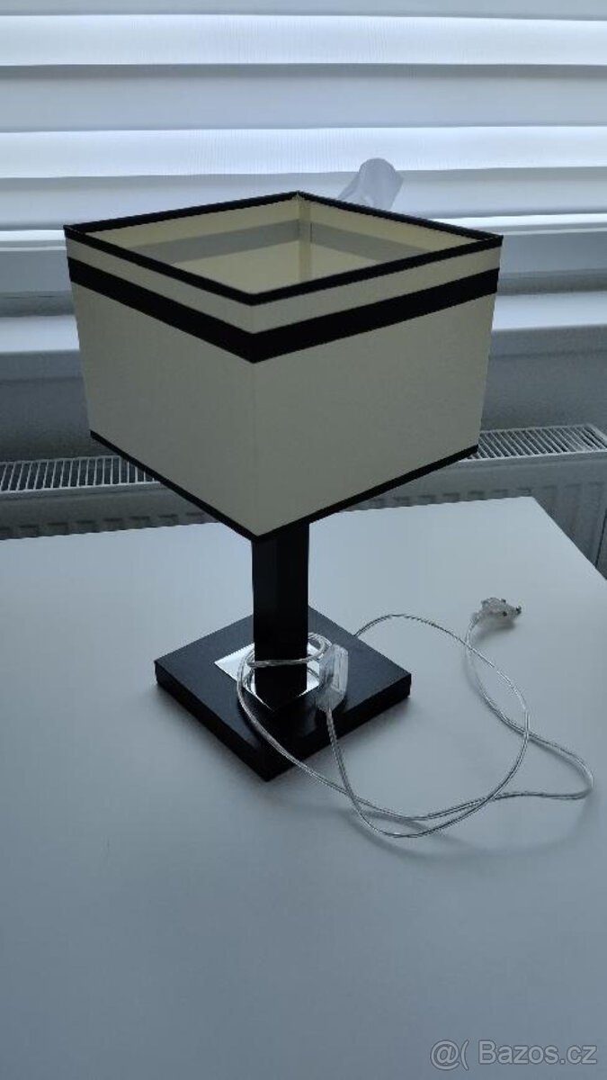 STOLNÍ SVÍTILNA - LAMPA