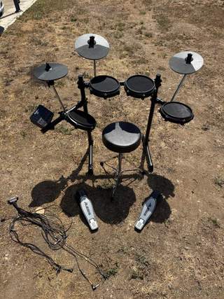 Alesis Turbo Mesh Kit – elektronické bicí + stolička