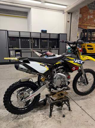 YCF Bigy XL 150 – zánovní, 4 mth, stav