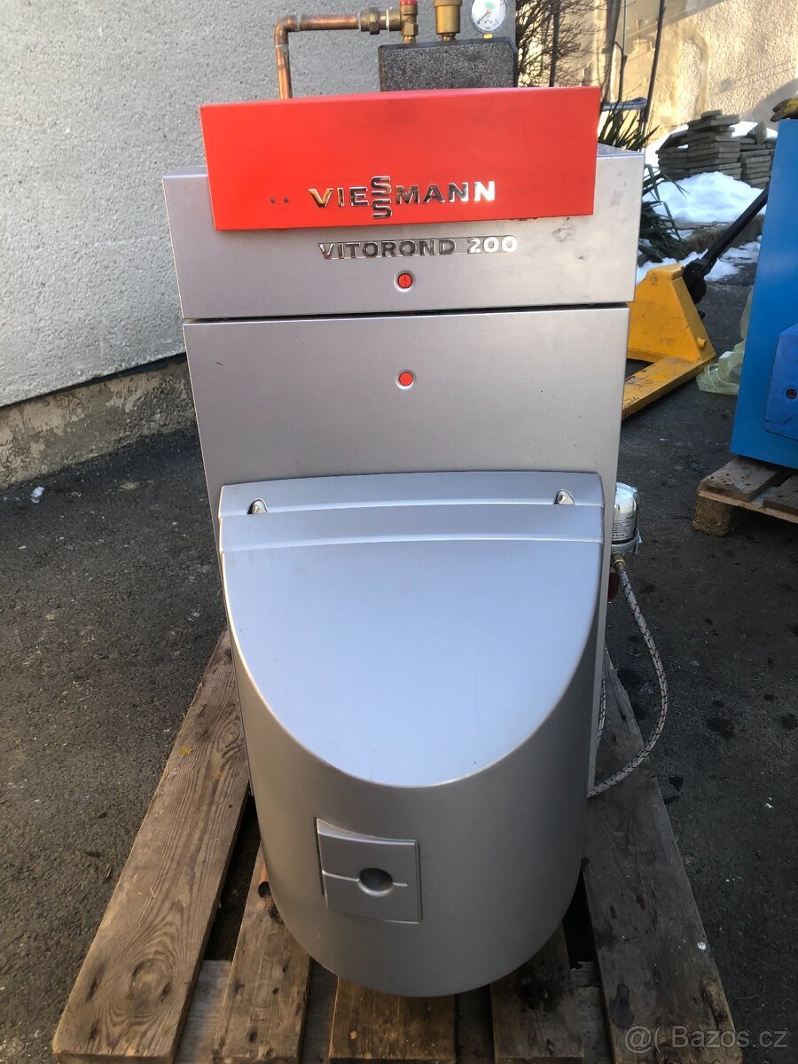 Prodám litinový kotel na olej 22 -27 Kw
