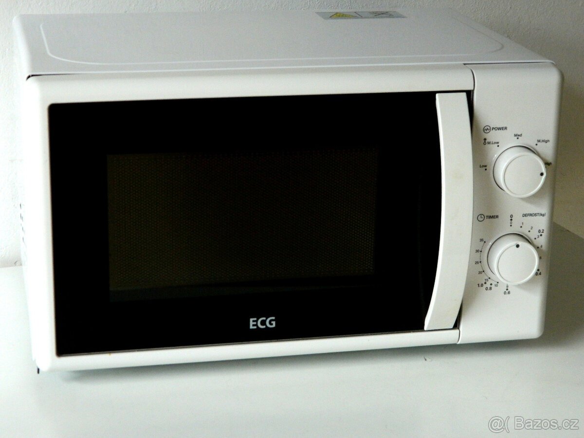 Mikrovlnka ECG - 700W