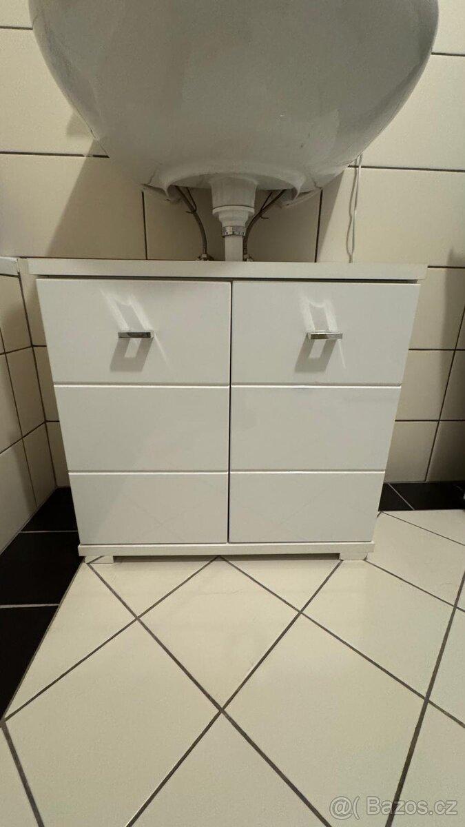 Skříňka pod umyvadlo