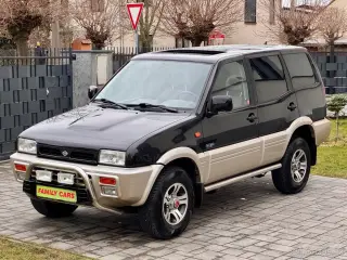 5 pate dveře Nissan Terrano 2