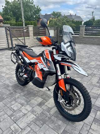 KTM 790 Adventure R | 2019 | 26 657 km | stav