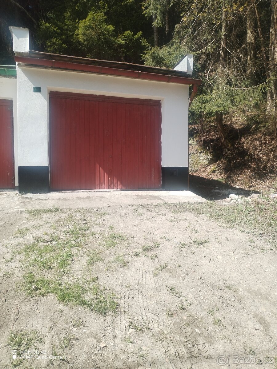 Garáž Zelená hora - Katastrální území Kraslice -3km