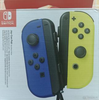 Nintendo Switch OLED 2x Joy-Con + poutka stav Záruka