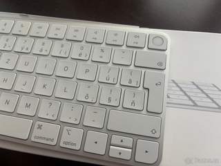 Apple Magic Keboard touch ID