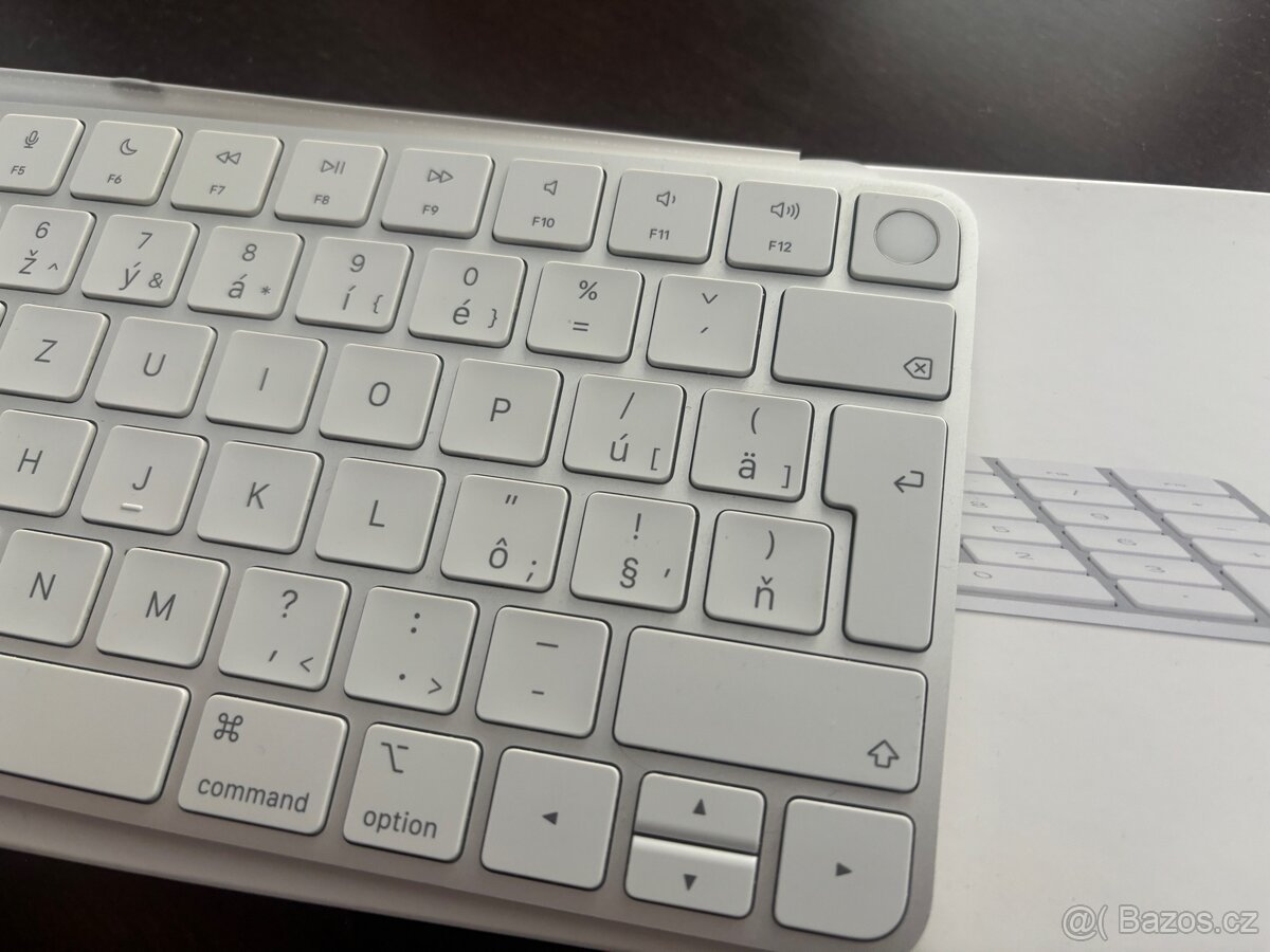 Apple Magic Keboard touch ID