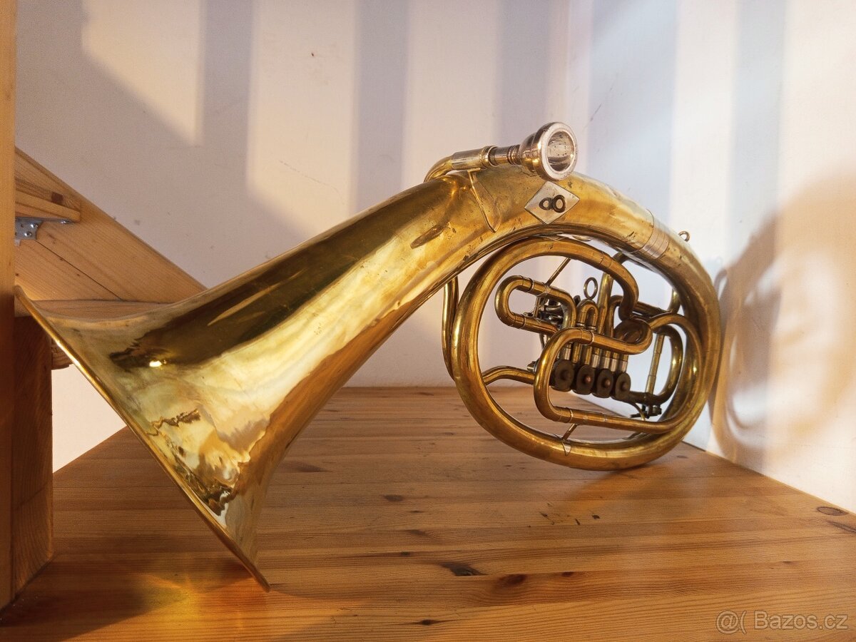 Baskřídlovka, tenor Bb Amati