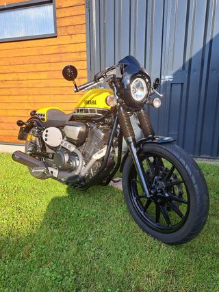 Yamaha XV 950 racer