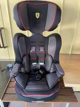 Autosedačka Ferrari