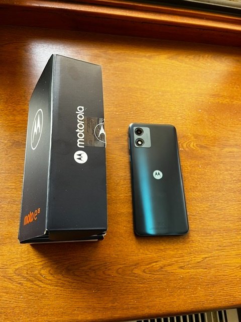 Motorola E13