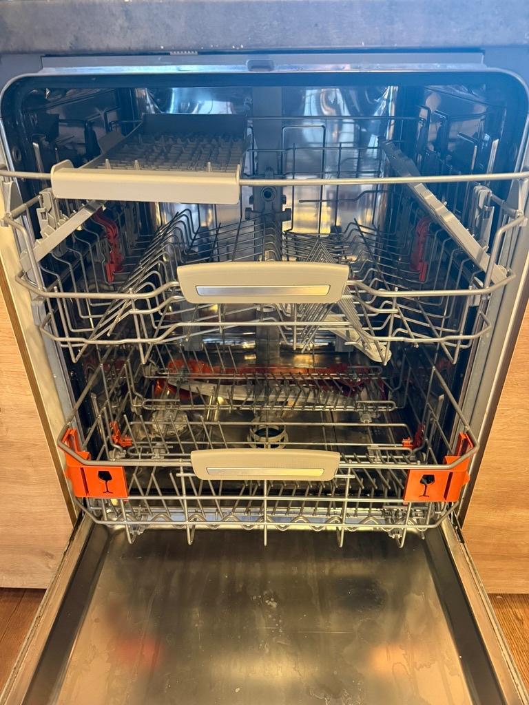 vestavná myčka HOTPOINT-ARISTON HIO 3O32 WG C (whirpool)