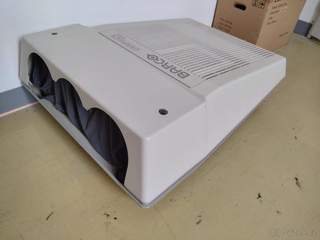 Profesionální CRT projektor Barco 1209s, 3 x 9'' CRT