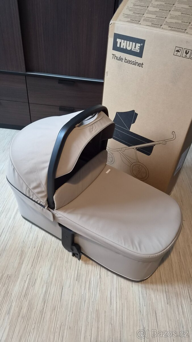 Thule korbička Tinted Taupe