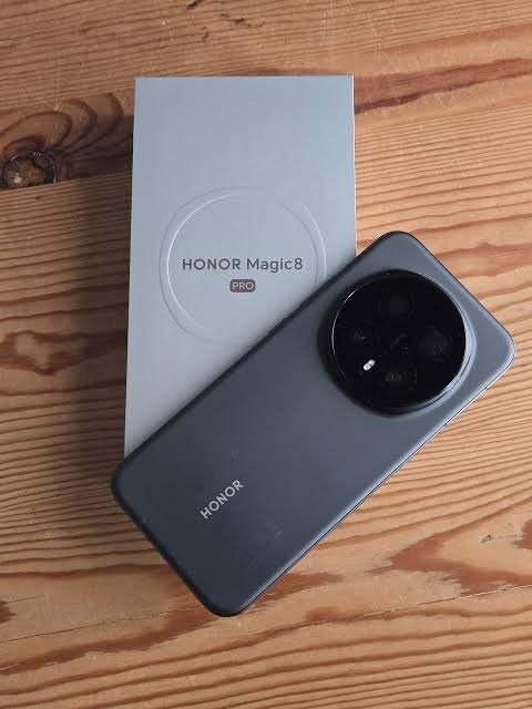 Honor Magic8 Pro 12GB/512GB Black - NOVÝ
