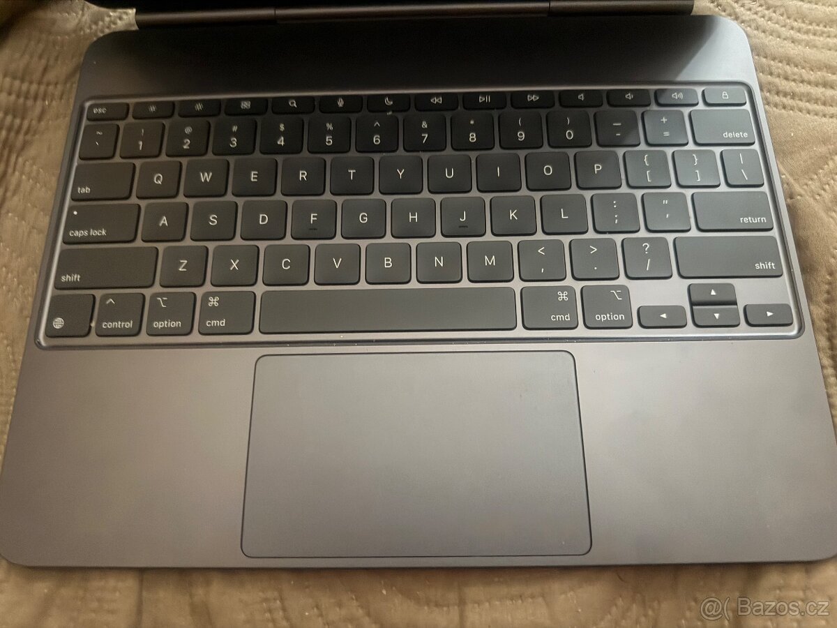 Apple Magic Keyboard pro 13