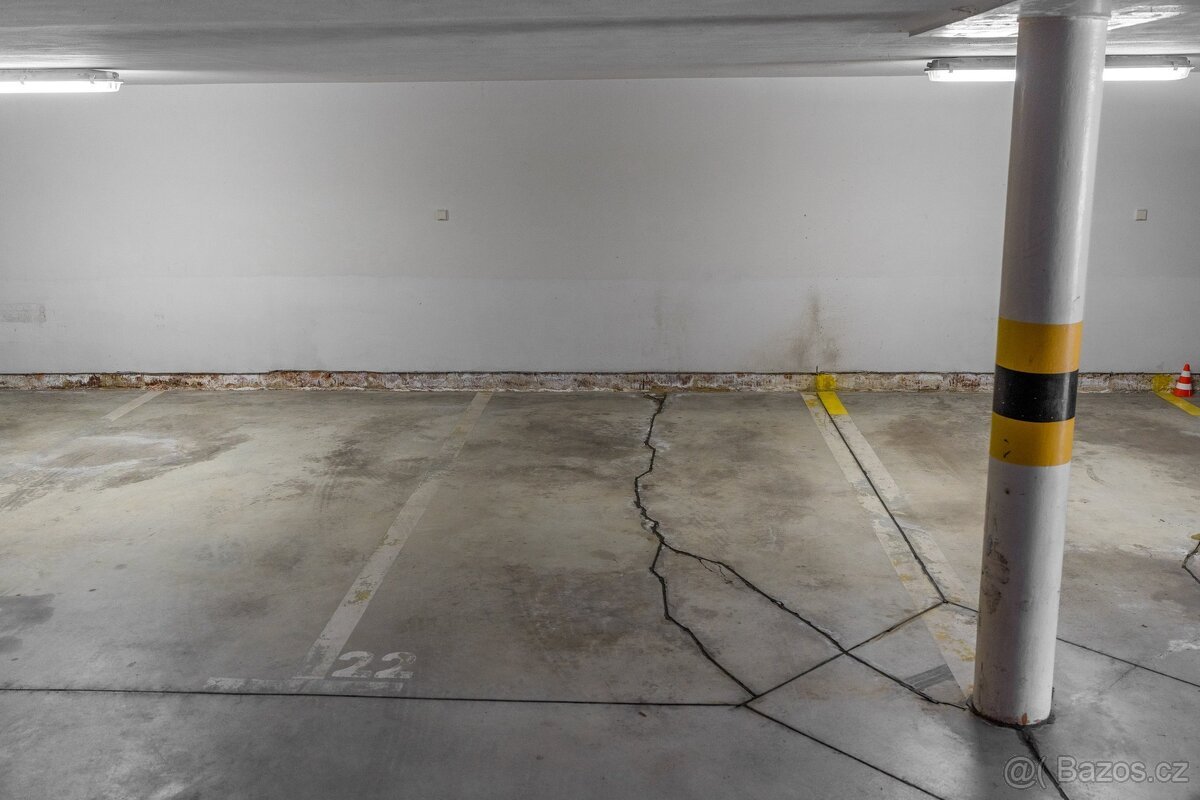 Prodej garáže 11 m², Brno - Královo Pole, ev.č. 00079