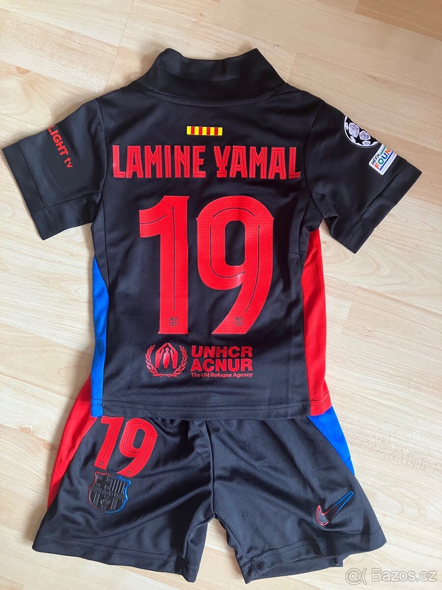FC Barcelona - Lamine Yamal #19