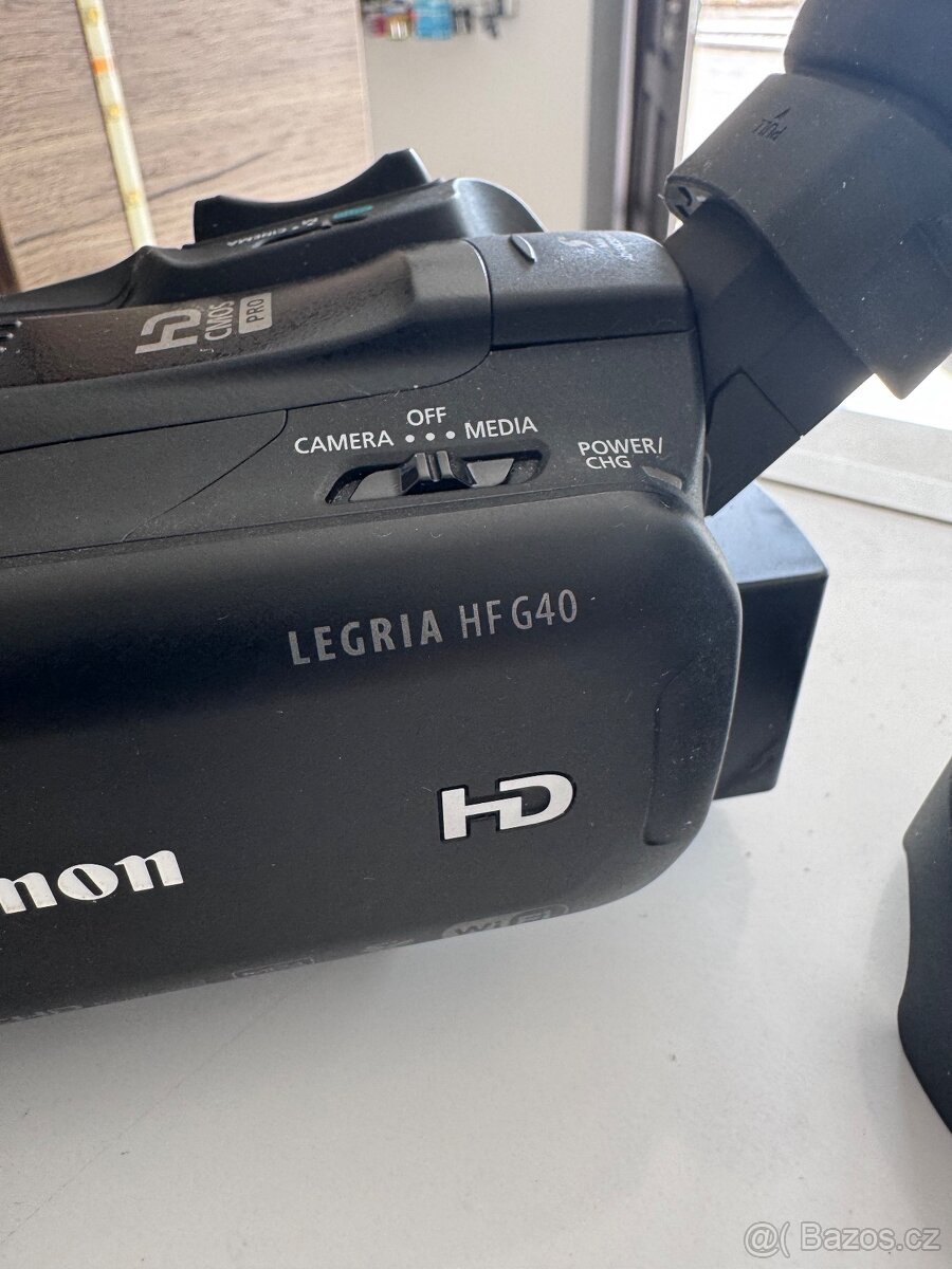 Poloprofesionální Full HD videokamera Canon Legria HF G40 –