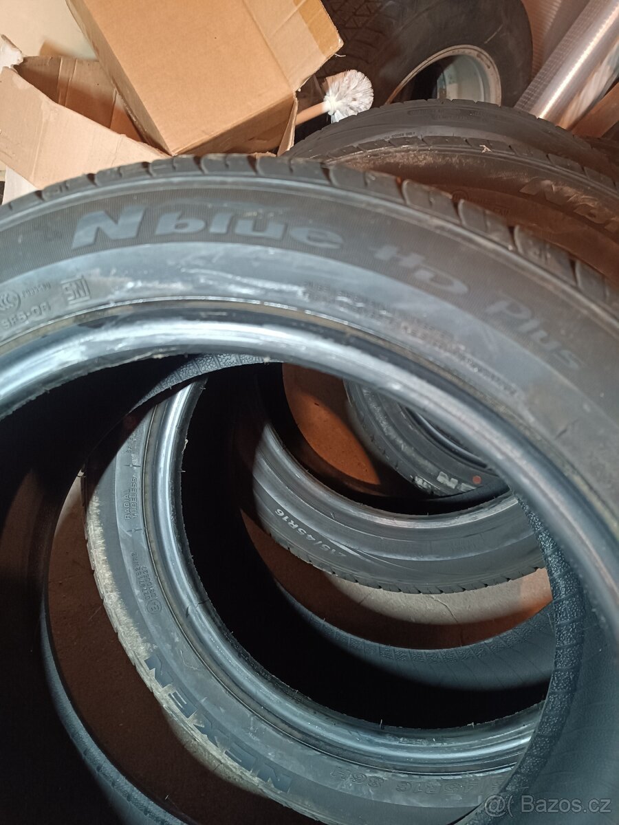 4 kusy letní pneu 215/45 R16