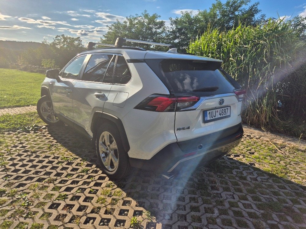 Toyota RAV4 – 66 000 km