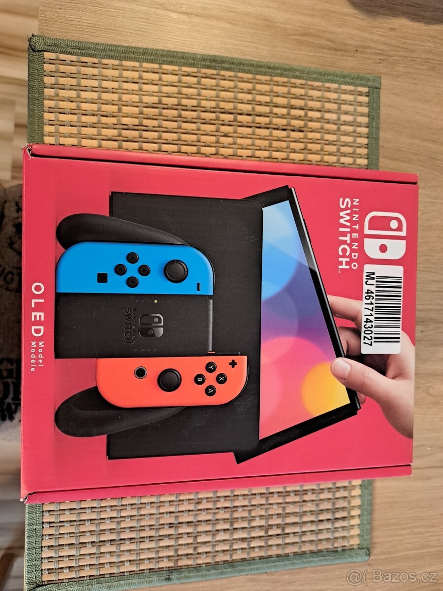 Nintendo SWITCH OLED + 2 hry, nejlepší cena