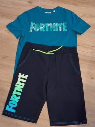 Fortnite set vel. L