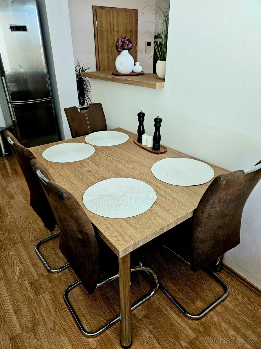 Jídelní set