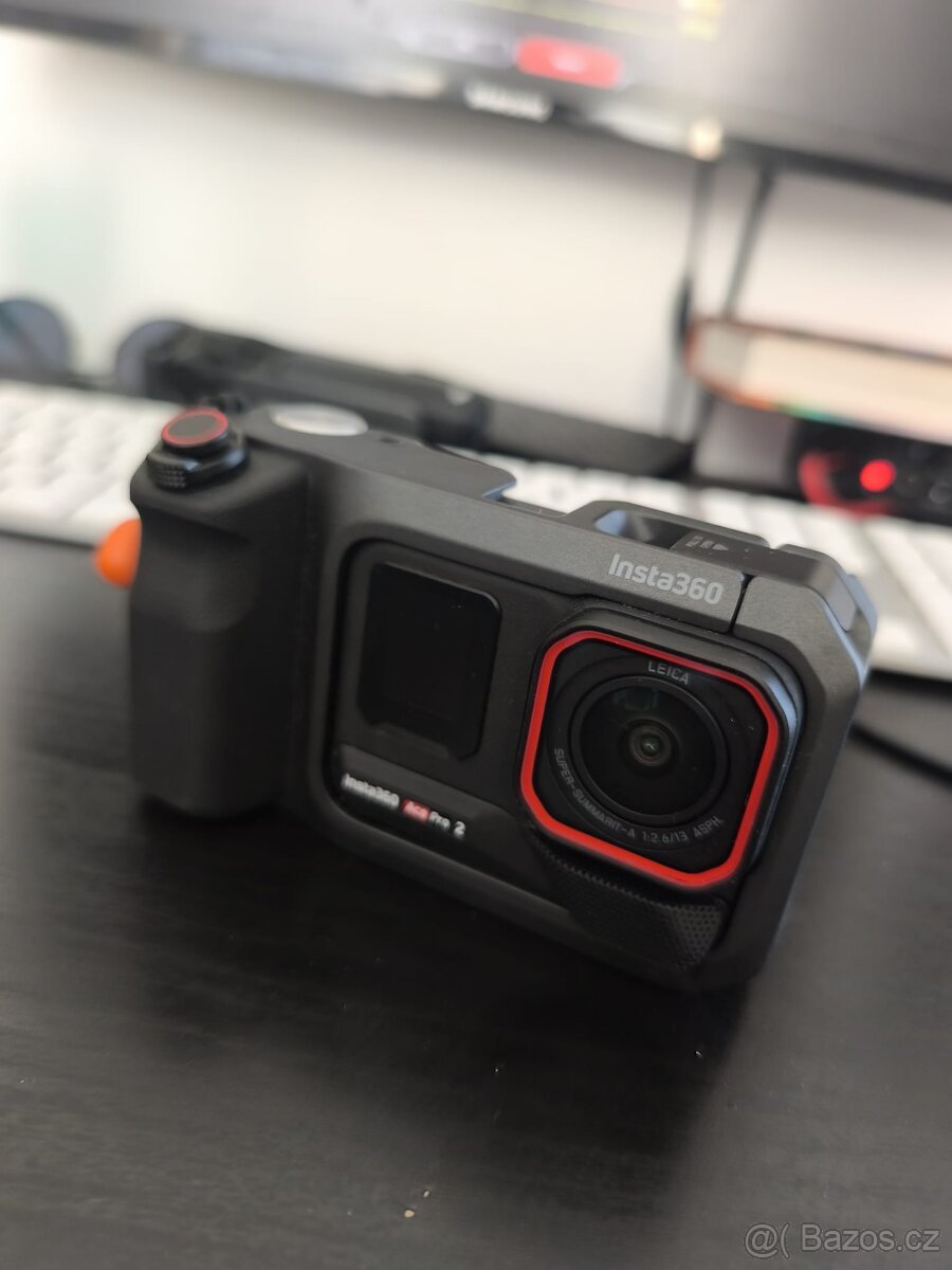 Insta360 Ace Pro 2 + originální Insta360 Power Grip