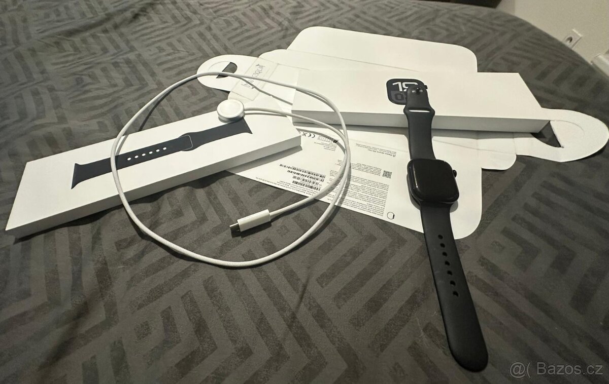 Prodám Apple Watch Series 10 (Model A3001), 42mm verzi v bar