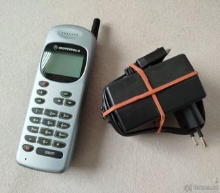 Prodám tento mobilní telefon