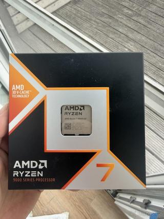 Procesor AMD Ryzen 7 9800X3D