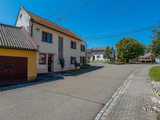Prodej RD 3+1 a 2+1, dvůr, terasa, 239 m2, Vitčice