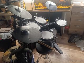Roland V-Drums TD-1 – elektronická bicí souprava