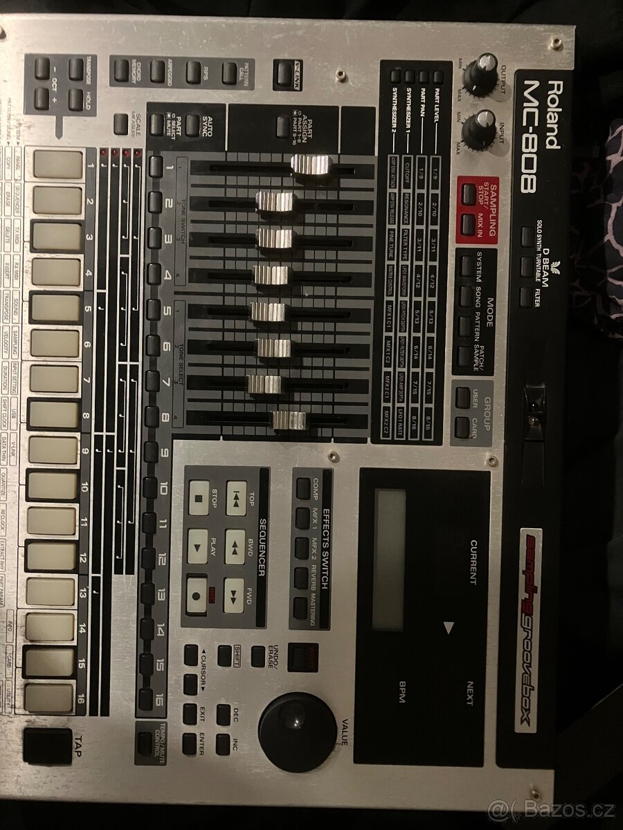 Roland groovebox mc 808